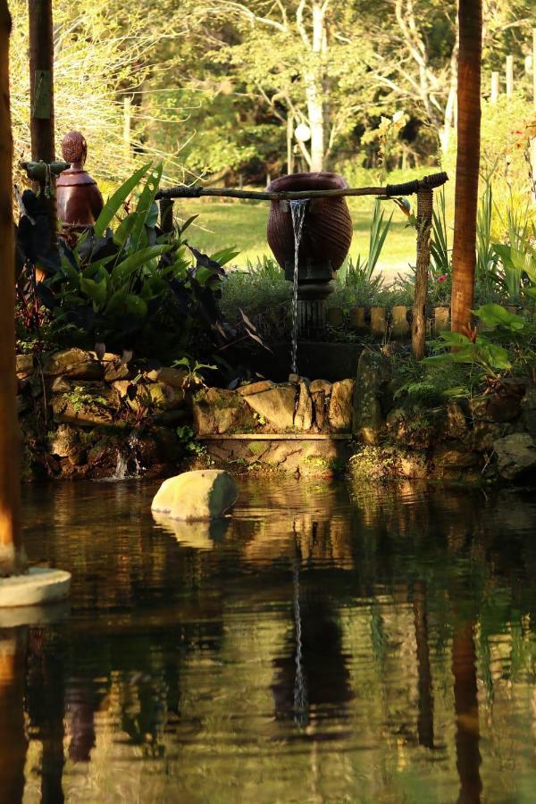 Recanto Dos Beija Flores, Chale Bougainville モンテ・アレーグレ・ド・スー エクステリア 写真